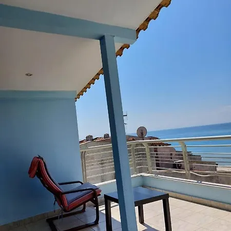 Apartment In Sea View