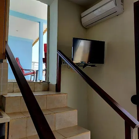 In Sea View Apartment Siviri